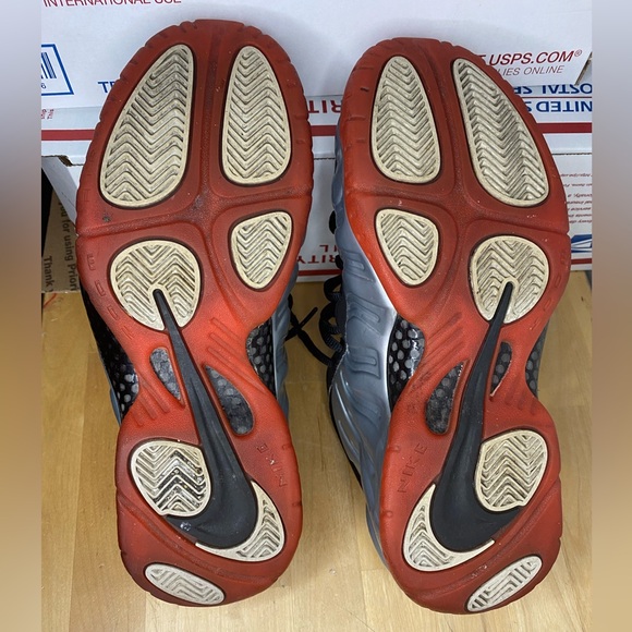 NIKE AIR FOAMPOSITE PRO CRIMSON MENS SHOES - Picture 4 of 8